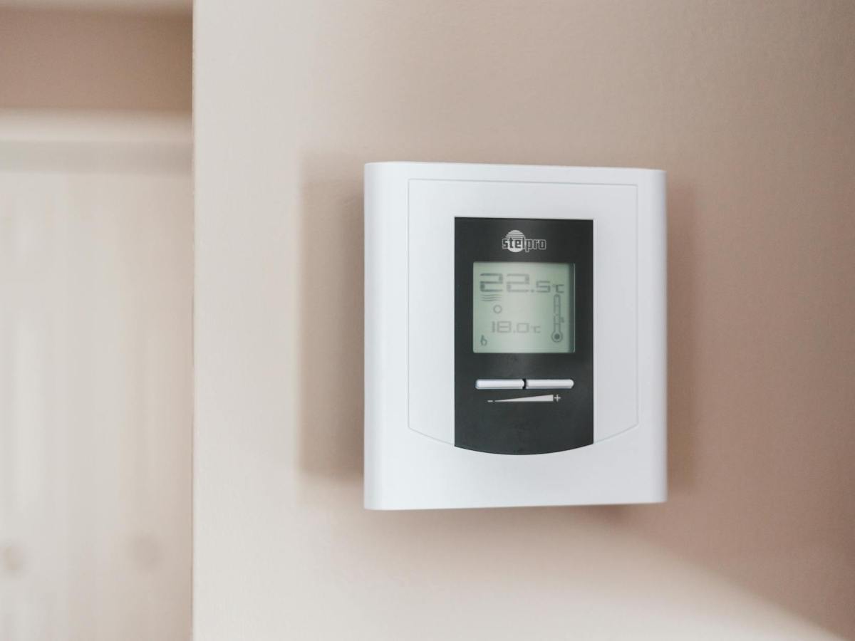 The Benefits of Smart Thermostats for Commercial&nbsp;Spaces